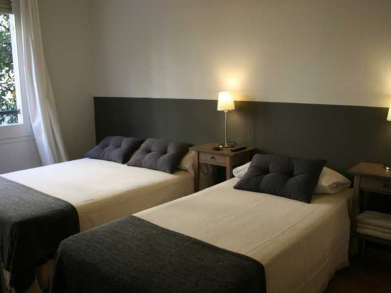 Guest house El Ninot 2*